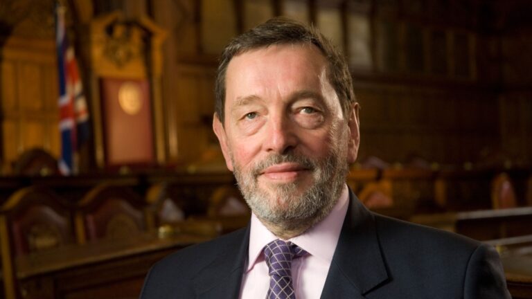 ay3f9m-former-home-secretary-david-640221890_6811d9.jpg