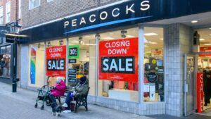 Alamy_Live_Dorchester_Shops_ahead_of_Covid-19_Lockdown_in_2D98B1Bjpg-JS618200289.jpg