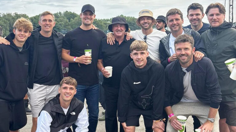 JW-OFF-PLATFORM-BRUCE-OASIS.jpg