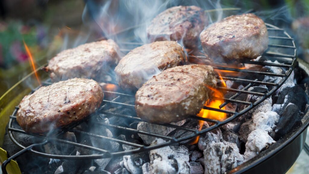 eybfxe-meat-cooking-bbq-barbecue-905602913.jpg