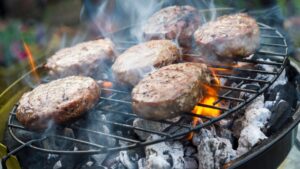 eybfxe-meat-cooking-bbq-barbecue-905602913.jpg